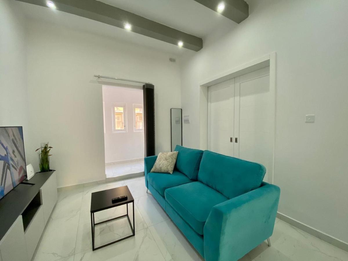 Seaside Apartment In Gzira Esterno foto