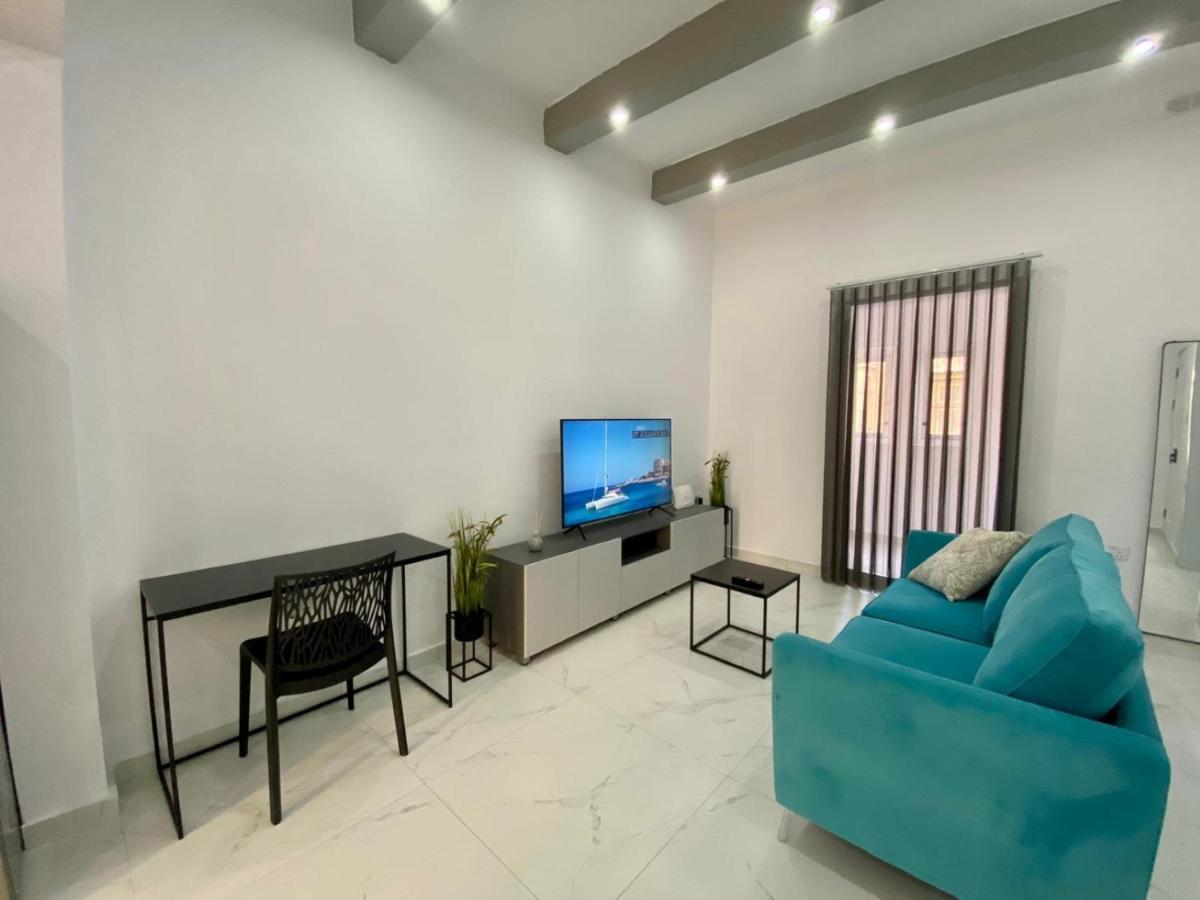 Seaside Apartment In Gzira Esterno foto